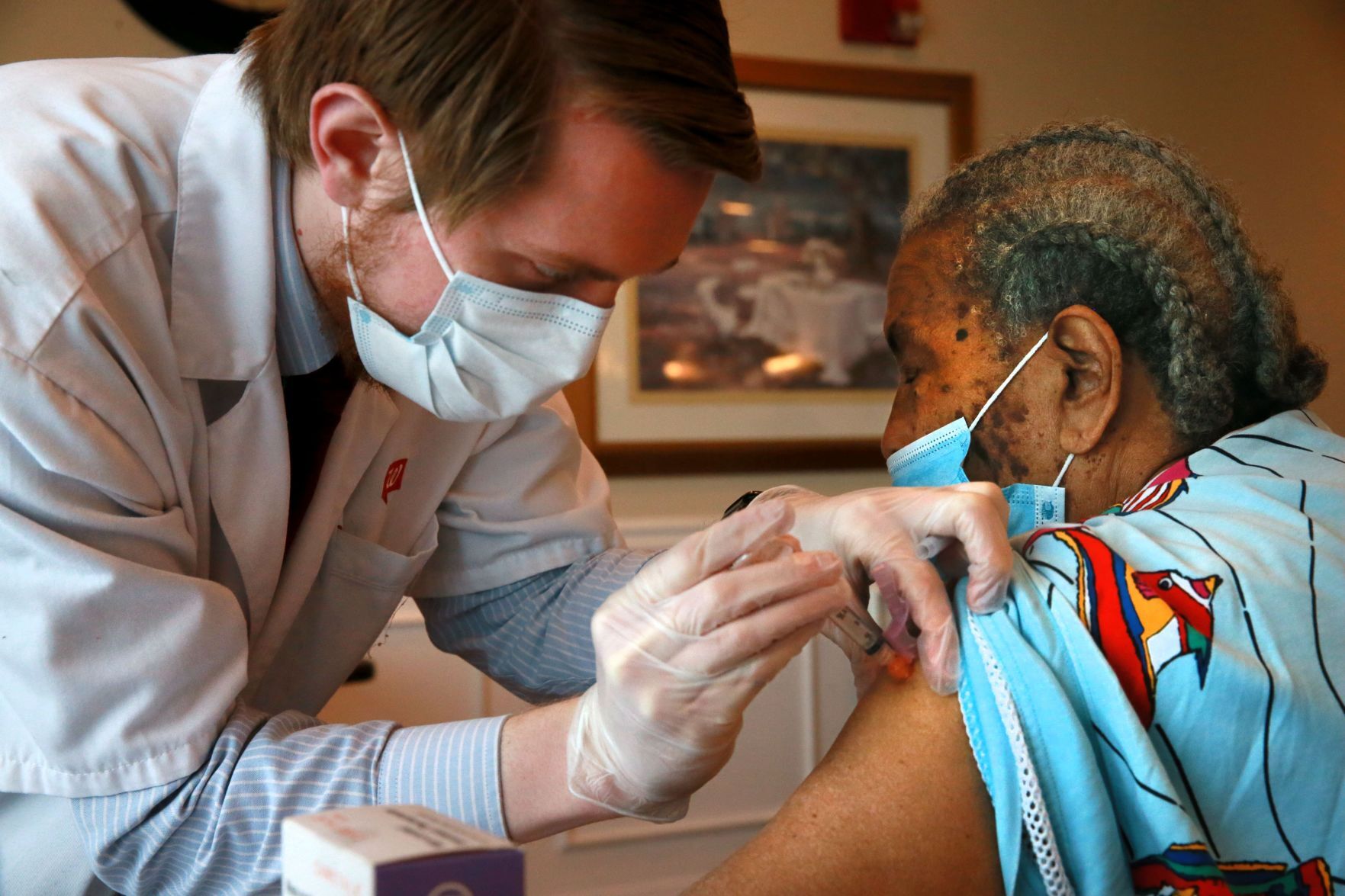 Pharmacies continue COVID-19 vaccine delivery Monday